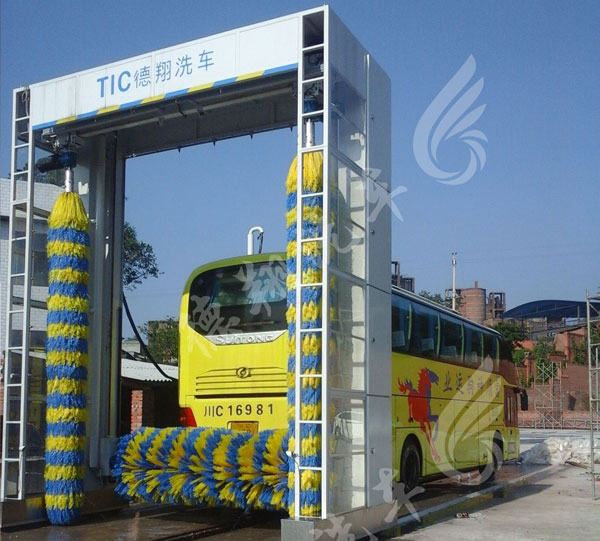 中巴洗車機(jī)